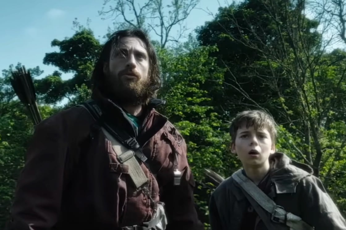 Jamie (Aaron Taylor-Johnson) and Spike (Alfie Williams) in 28 Years Later